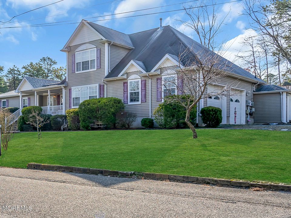Home at 2140 2nd Ave