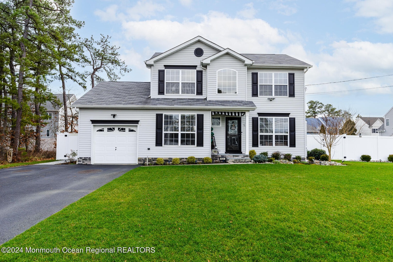 Home at 924 Englemere Blvd