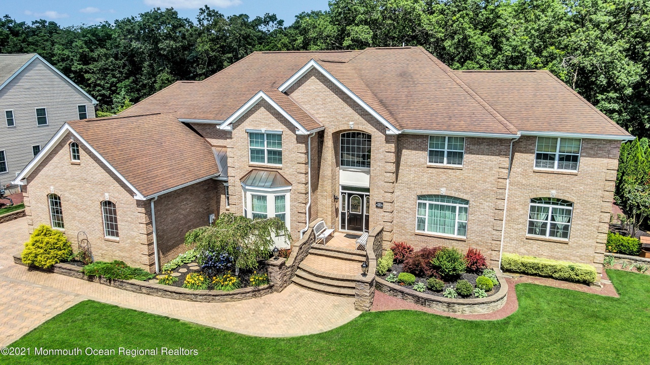 Home at 1874 Charlton Circle